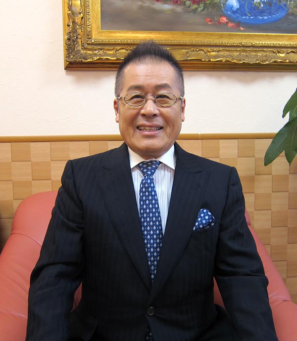 株式会社 ウェディングマーチ 代表取締役　井上武美